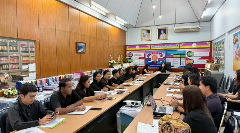 ประชุมบุคลากร สกร.ระดับอำเภอเมืองสุพรรณบุรี ประจำเดือนพฤศจิกายน 2568