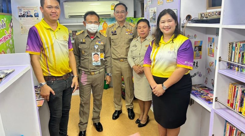 สกร.ระดับอำเภอด่านช้าง โดยห้องสมุดประชาชน “เฉลิมราชกุมารี”อำเภอด่านช้าง ร่วมกับสำนักงาน สกร.ประจำจังหวัดสุพรรณบุรี จัดกิจกรรมน้อมนำพระบรมราโชบาย ด้านการศึกษาในหลวงรัชกาลที่ 10  พระบรมวงศานุวงศ์ สู่การบูรณาการเพื่อการจัดการเรียนรู้ในโรงเรียน และกิจกรรมส่งเสริมการอ่าน